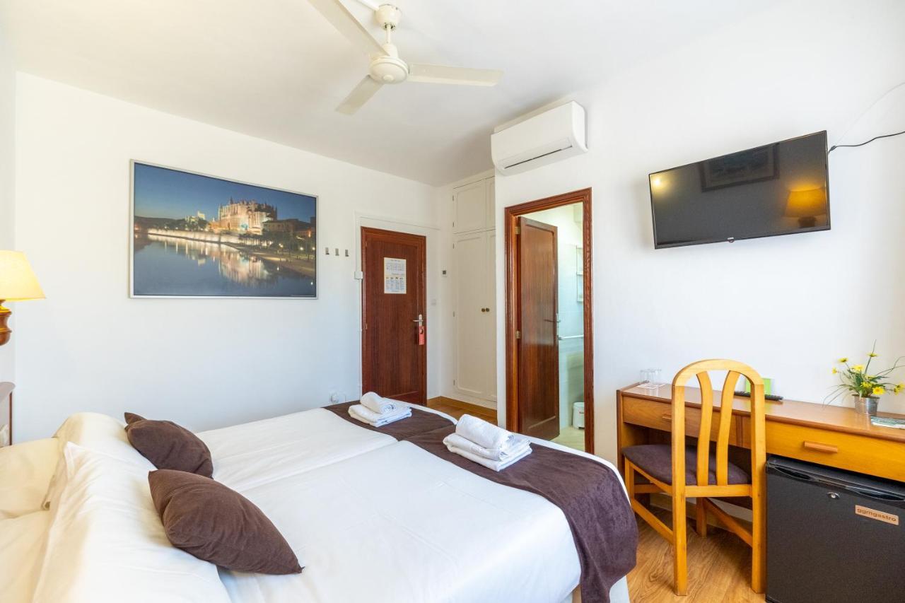 Hostal Doris Colònia de Sant Jordi Exterior foto