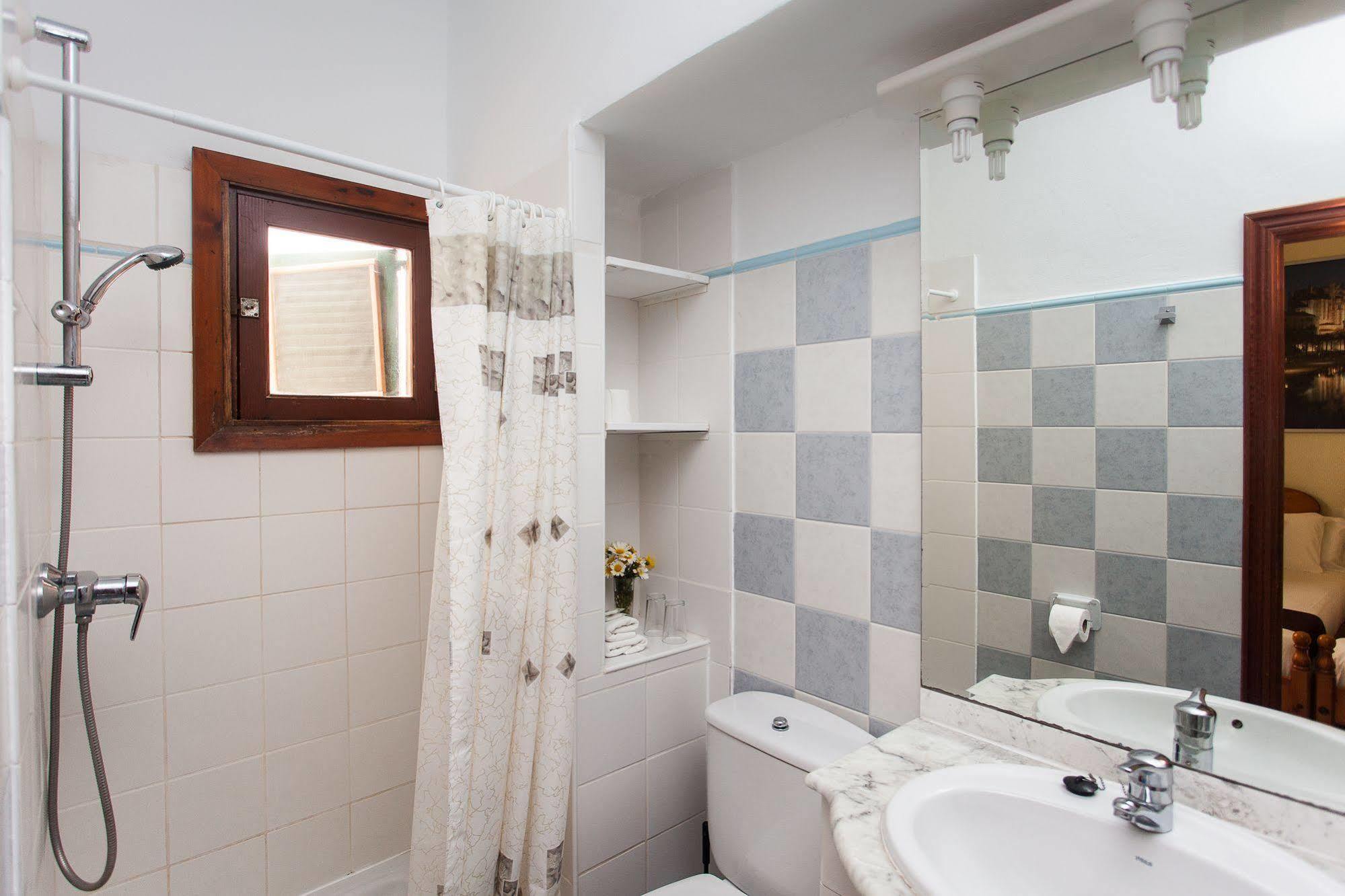 Hostal Doris Colònia de Sant Jordi Exterior foto
